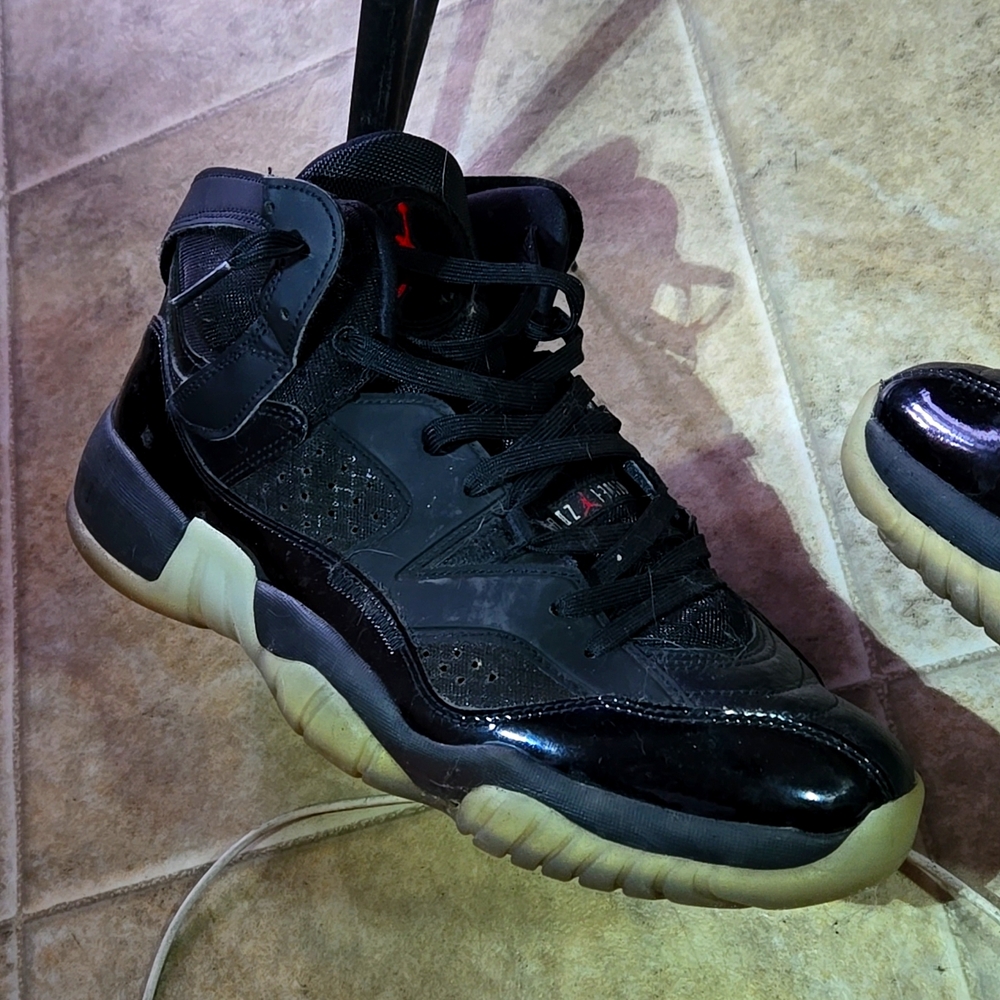 Jordan - Jumpman Two-Trey. Size 12 Mens. Good condition.